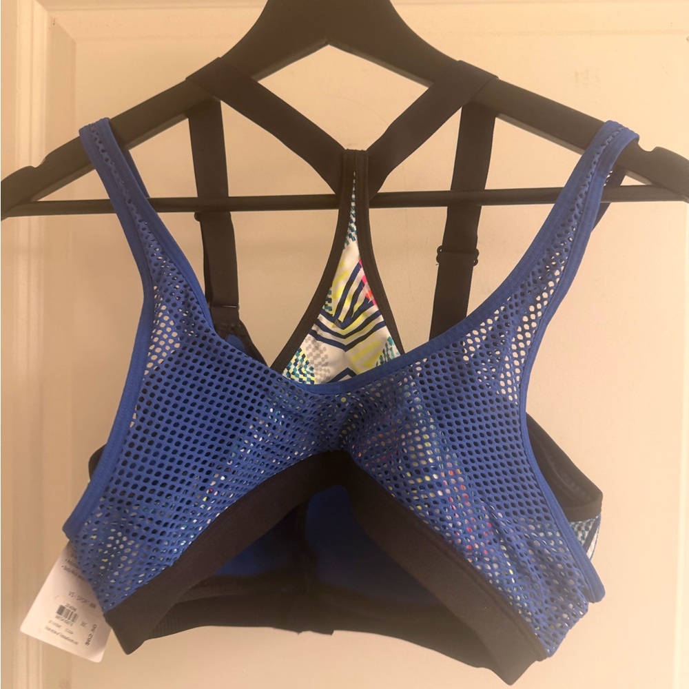 Victoria's Secret Blue Mesh Front-Zip Sports Bra with Patterned Lining - Picture 3 of 5